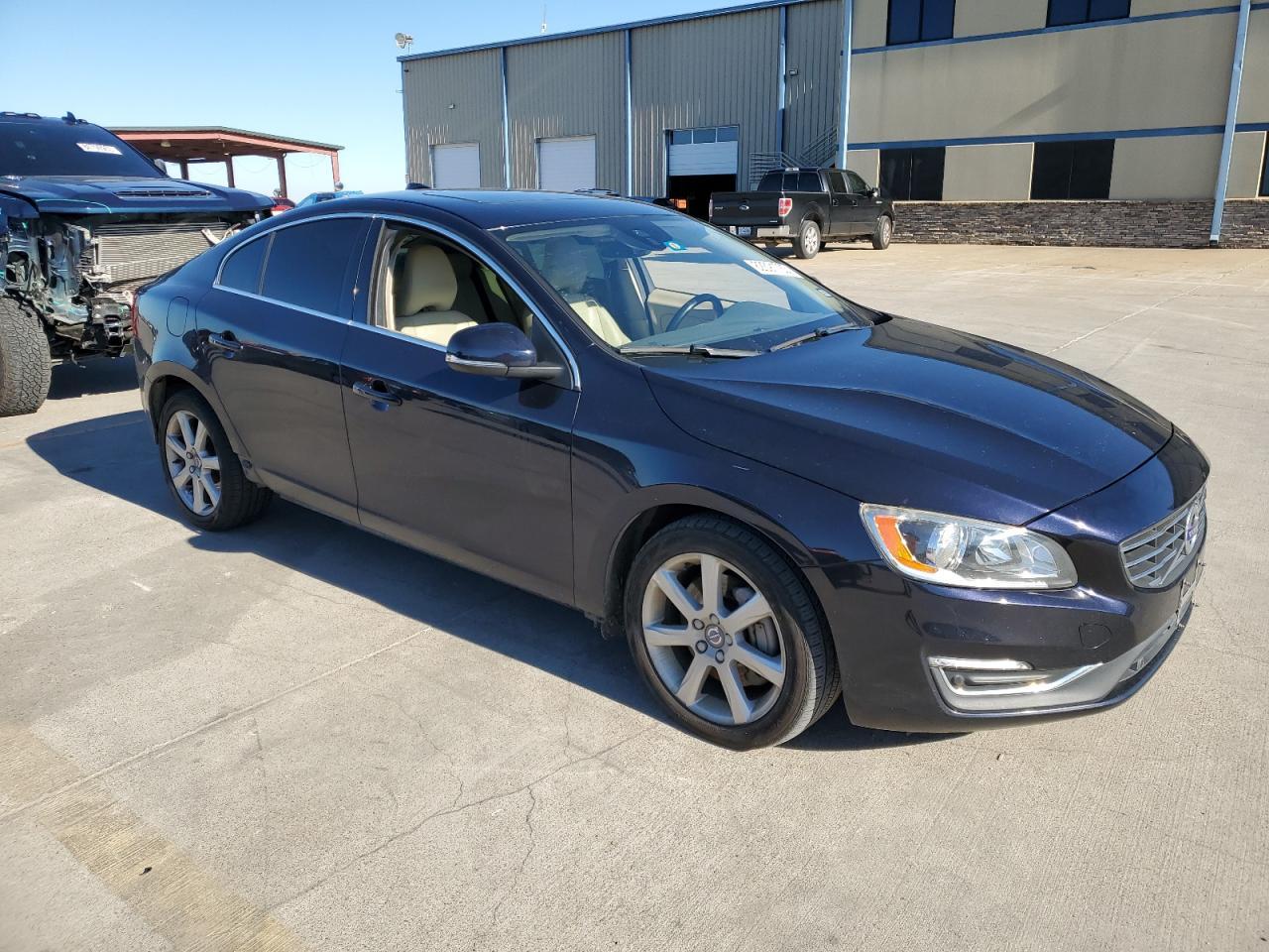 2016 VOLVO S60 PREMIER Copart, lot number: 82391733, vin: YV1612TK5G2395589. Thumbnail 4