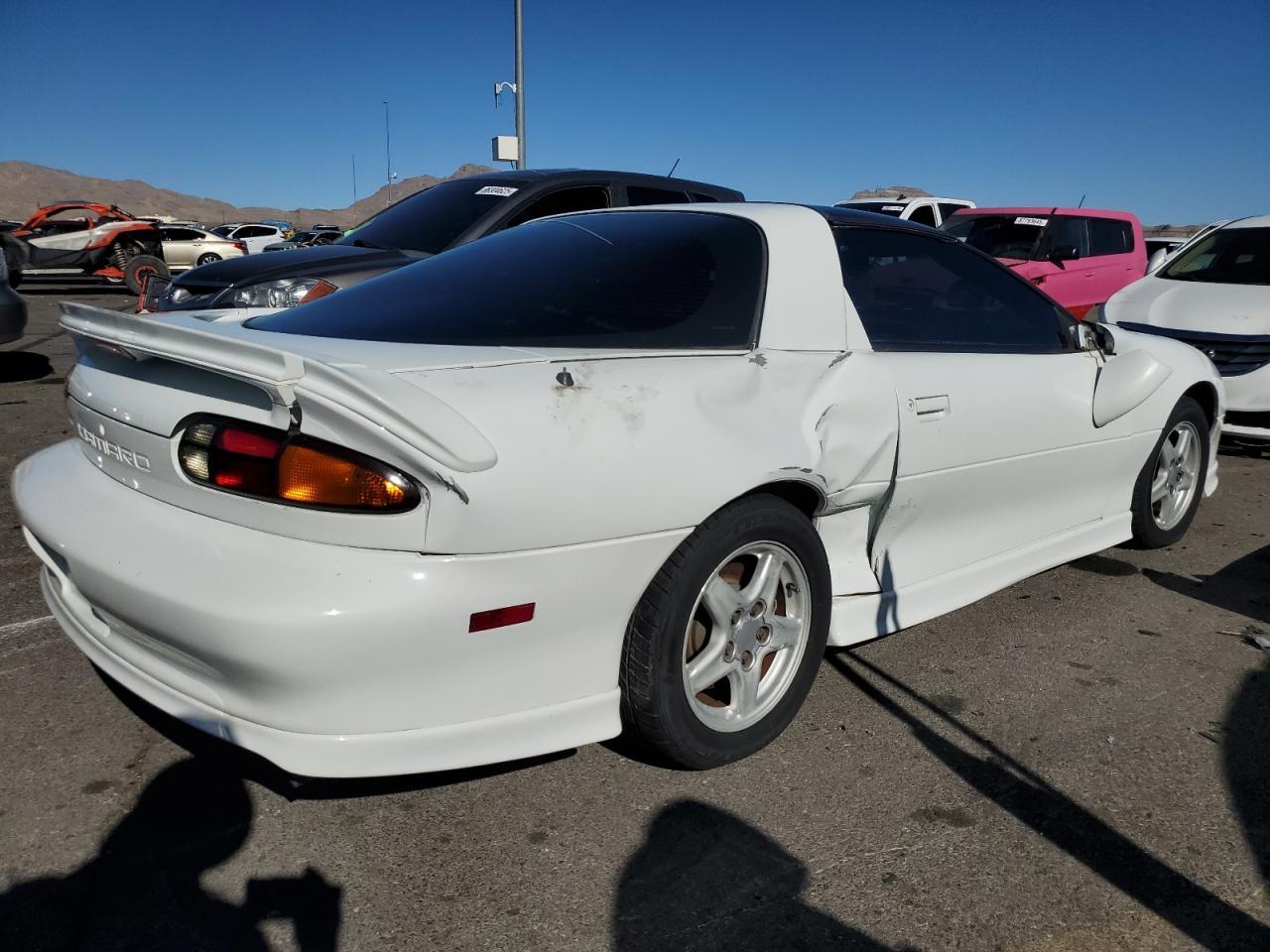 1998 Chevrolet Camaro Z28 Copart, lot number: 88814015, vin: 2G1FP22GXW2123526. Thumbnail 3