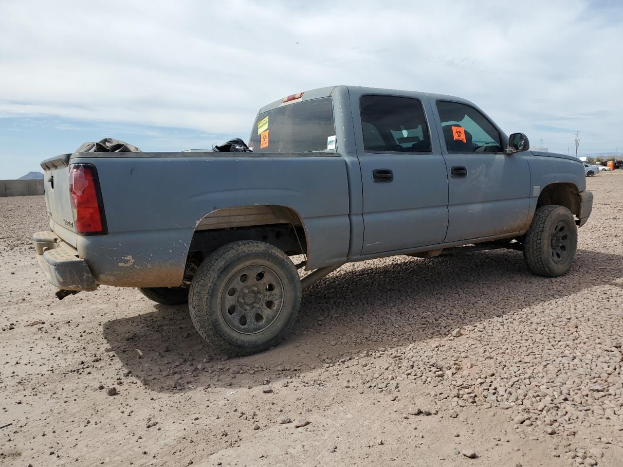 2005 Chevrolet Silverado K1500 Copart, lot number: 51078035, vin: 2GCEK13T351122777. Thumbnail 3