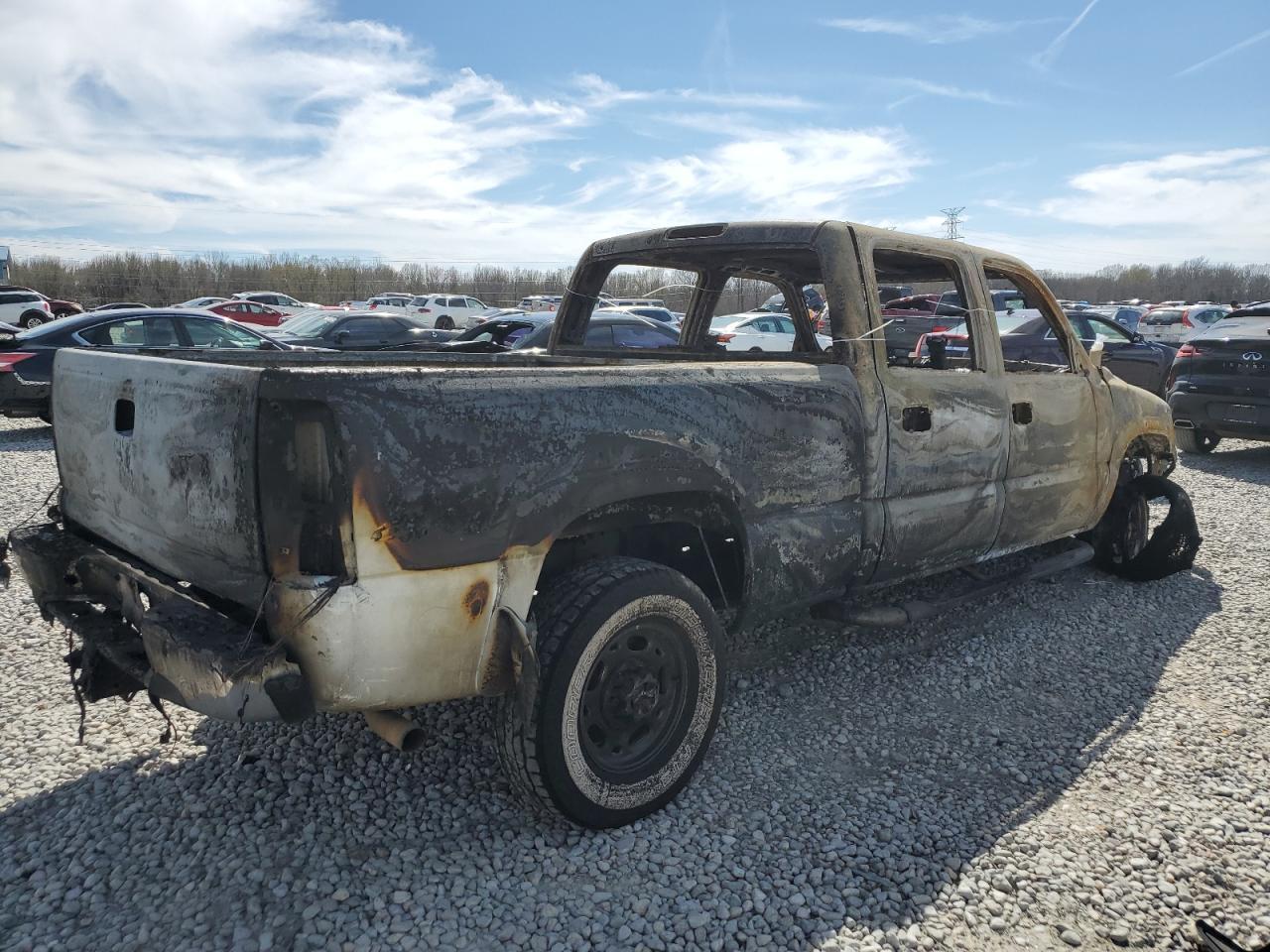 2004 GMC Sierra K2500 Crew Cab Copart, lot number: 49650005, vin: 1GTGK23U04F190856. Thumbnail 3