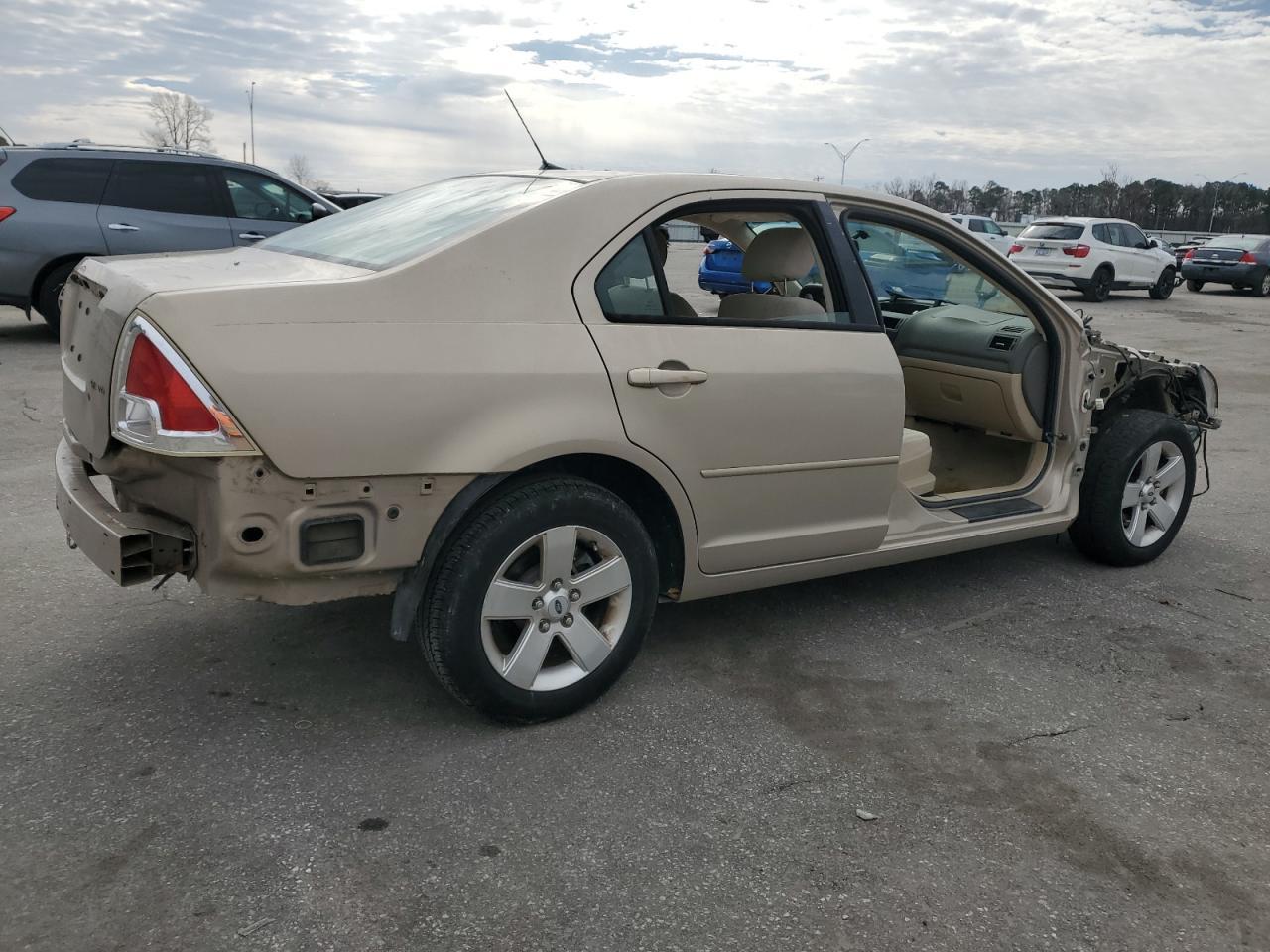 2013 Ford Fusion Se Copart, lot number: 47499185, vin: NULL. Thumbnail 3