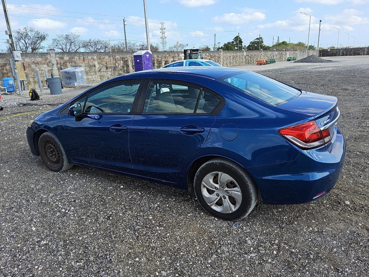 2015 Honda Civic Lx Copart, lot number: 52004115, vin: 19XFB2F50FE033003. Thumbnail 2