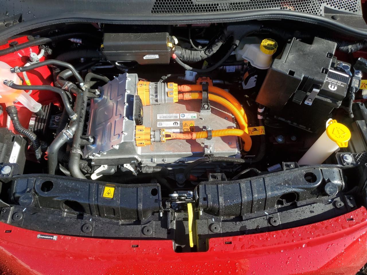 2024 Fiat 500 E Red Copart, lot number: 53479385, vin: ZFAFFAA49RX207188. Thumbnail 11