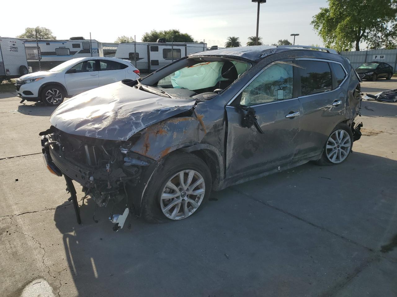 2019 Nissan Rogue S Copart, lot number: 52047205, vin: KNMAT2MT6KP557551. Thumbnail 1