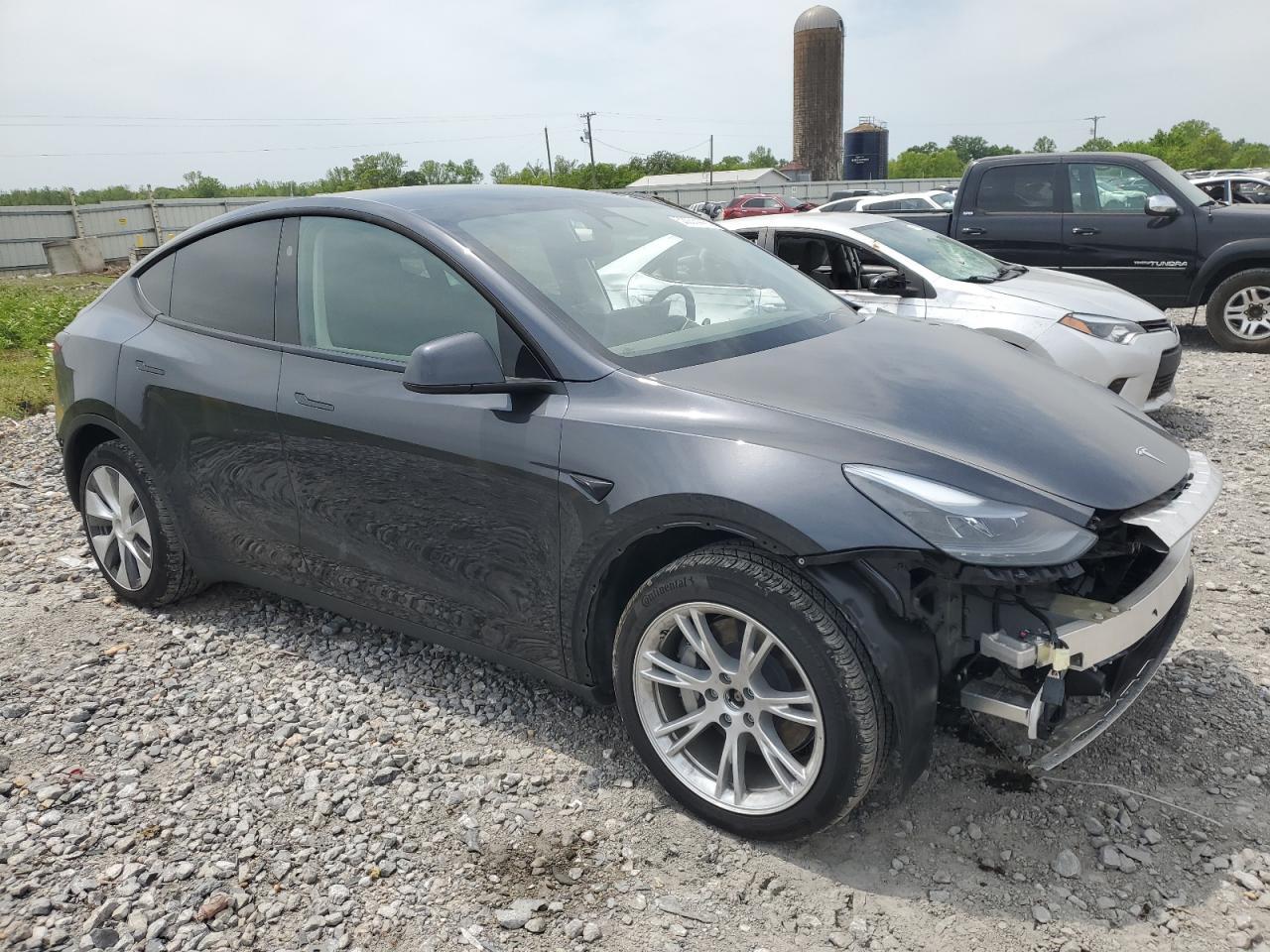 2024 Tesla Model Y Copart, lot number: 53055445, vin: 7SAYGDEE3RF994087. Thumbnail 4
