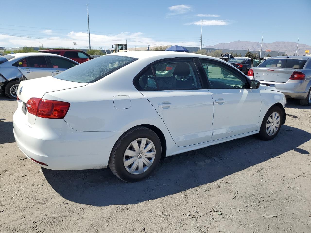 2014 Volkswagen Jetta Base Copart, lot number: 52420015, vin: 3VW2K7AJ9EM407576. Thumbnail 3