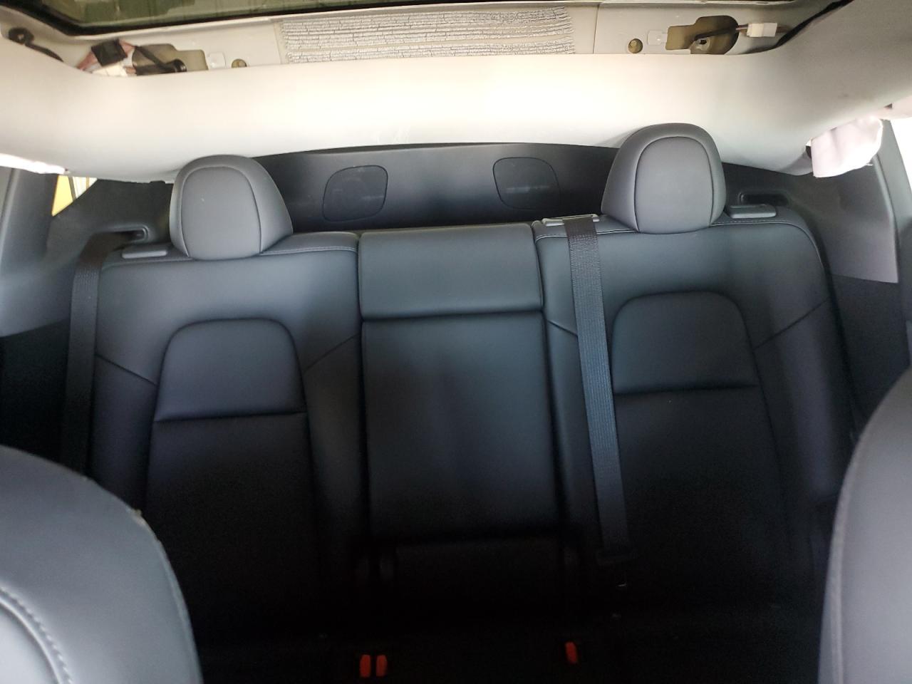 2022 Tesla Model Y Copart, lot number: 54189365, vin: 7SAYGDEE6NA018764. Thumbnail 10