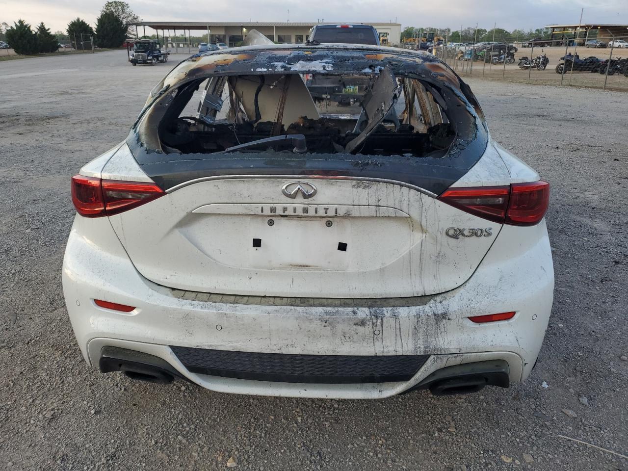 2018 Infiniti Qx30 Base Copart, lot number: 51799145, vin: SJKCH5CP8JA047233. Thumbnail 6