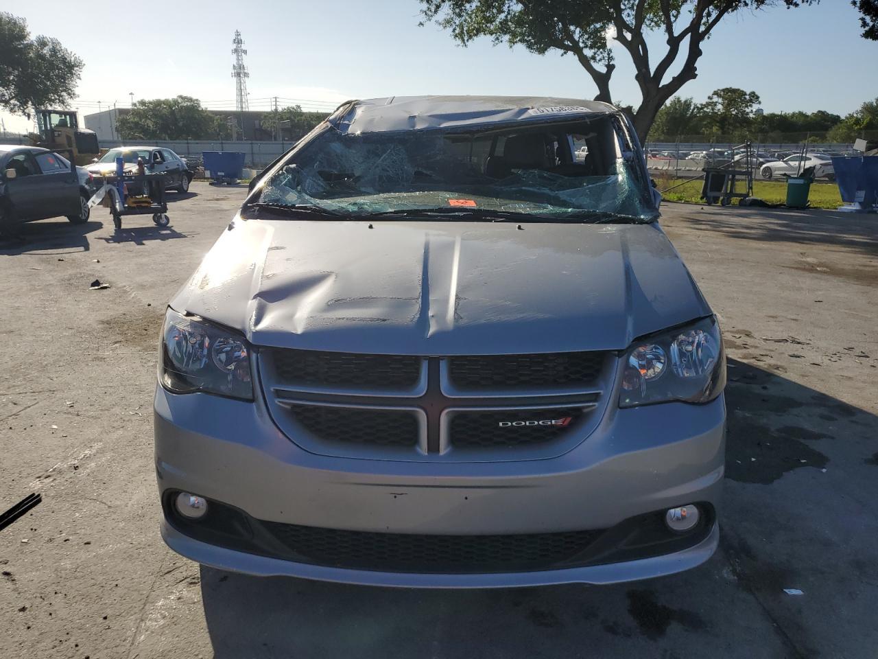 2020 Dodge Grand Caravan Gt Copart, lot number: 56640405, vin: 2C4RDGEG7LR179058. Thumbnail 5
