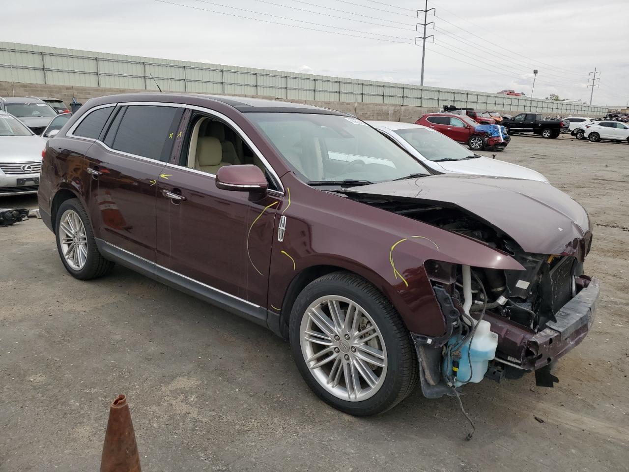 2019 Lincoln Mkt Copart, lot number: 56232495, vin: 2LMHJ5AT0KBL00273. Thumbnail 4