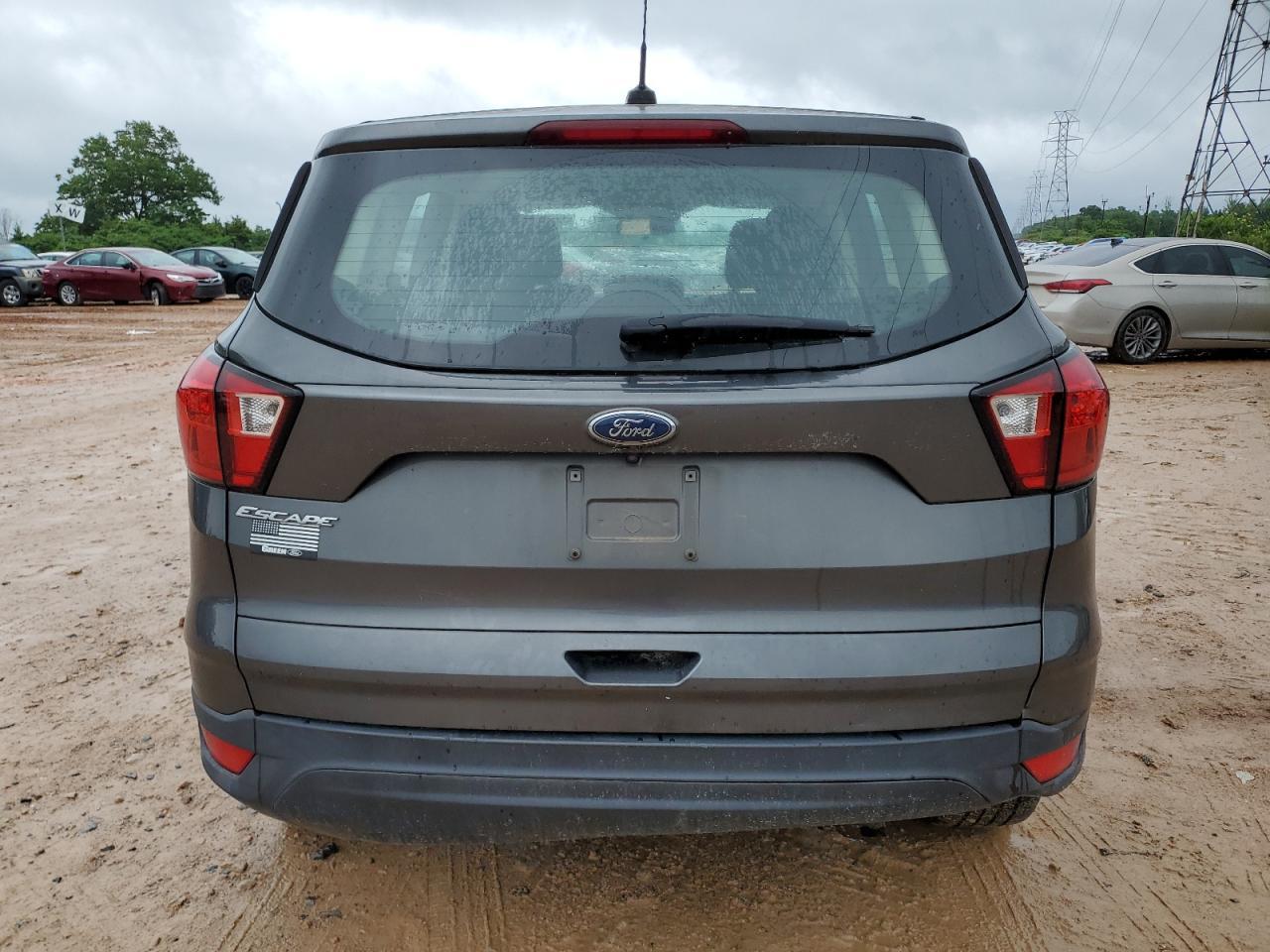 2019 Ford Escape S Copart, lot number: 56312775, vin: 1FMCU0F75KUA87696. Thumbnail 6