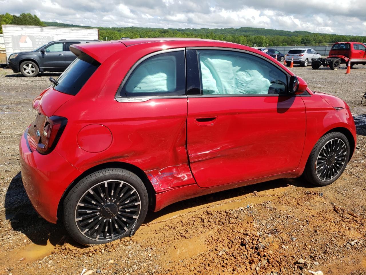 2024 Fiat 500 E Red Copart, lot number: 56752225, vin: ZFAFFAA45RX206538. Thumbnail 3