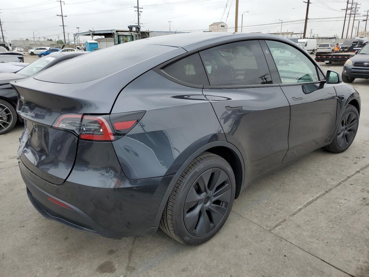 2025 Tesla Model Y Copart, lot number: 56159955, vin: 7SAYGDED4SF242721. Thumbnail 3