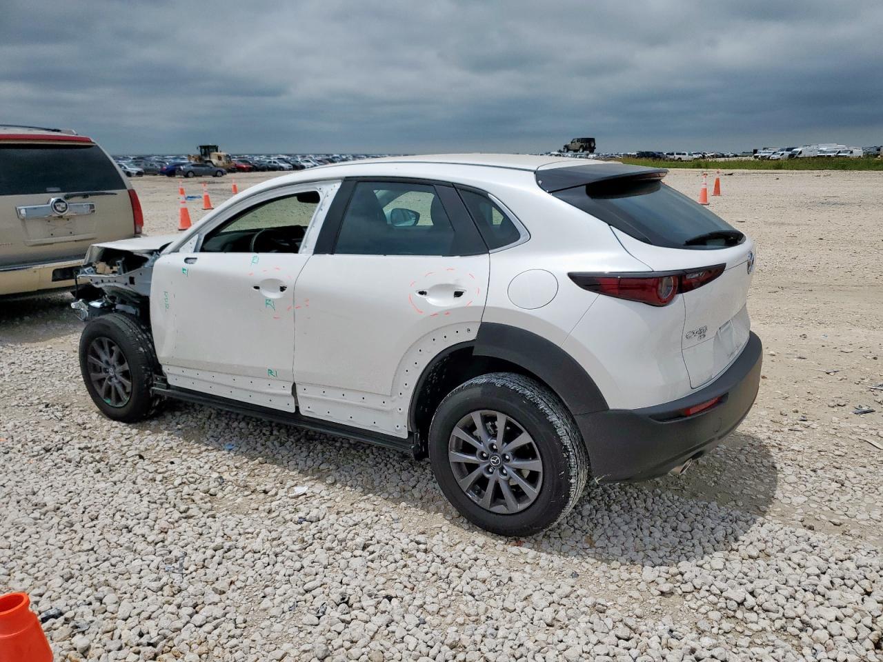 2025 Mazda Cx-30 Copart, lot number: 58385835, vin: 3MVDMBAM1SM762772. Thumbnail 2