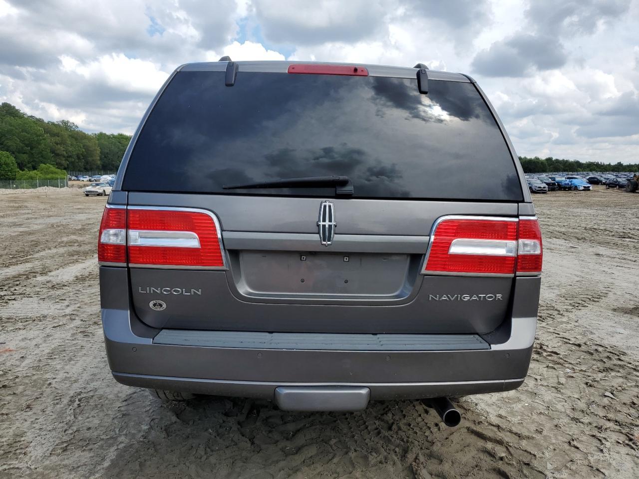 2010 Lincoln Navigator L Copart, lot number: 58822165, vin: 5LMJJ3J51AEJ08461. Thumbnail 6