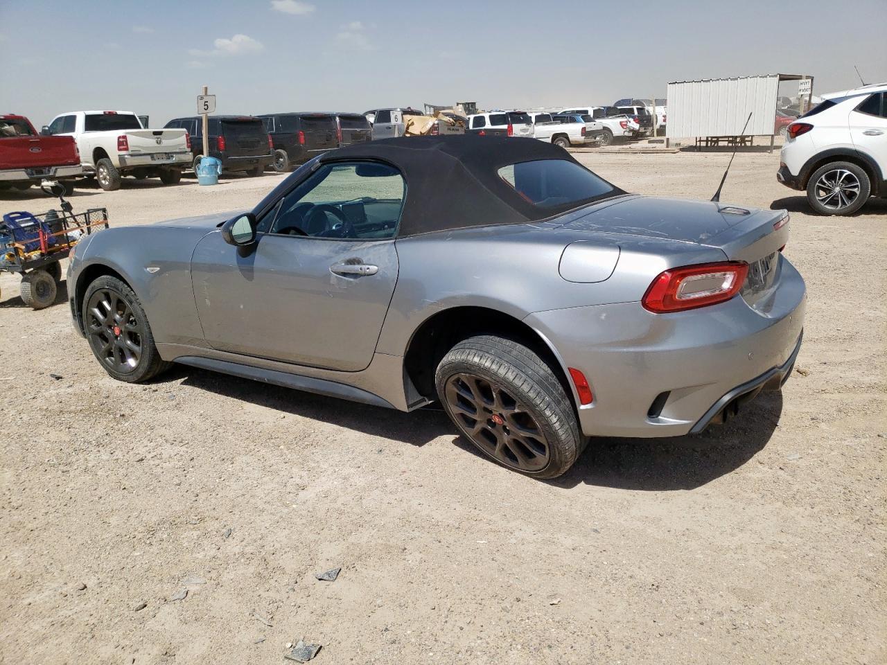 2017 Fiat 124 Spider Classica Copart, lot number: 57340845, vin: JC1NFAEK8H0116026. Thumbnail 2