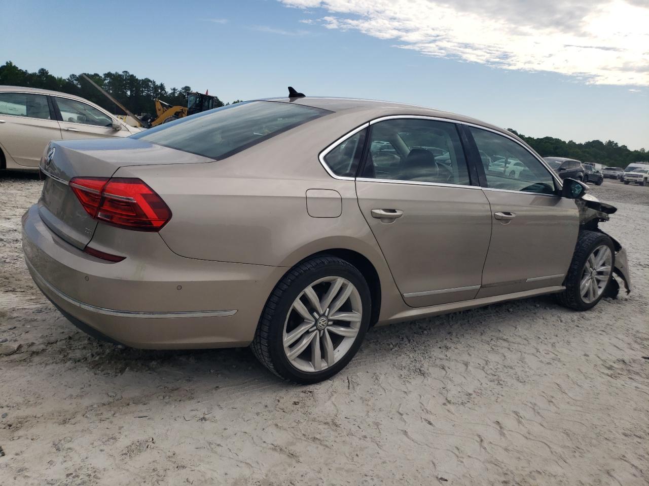 2016 Volkswagen Passat Sel Copart, lot number: 54964775, vin: 1VWCT7A39GC067109. Thumbnail 3
