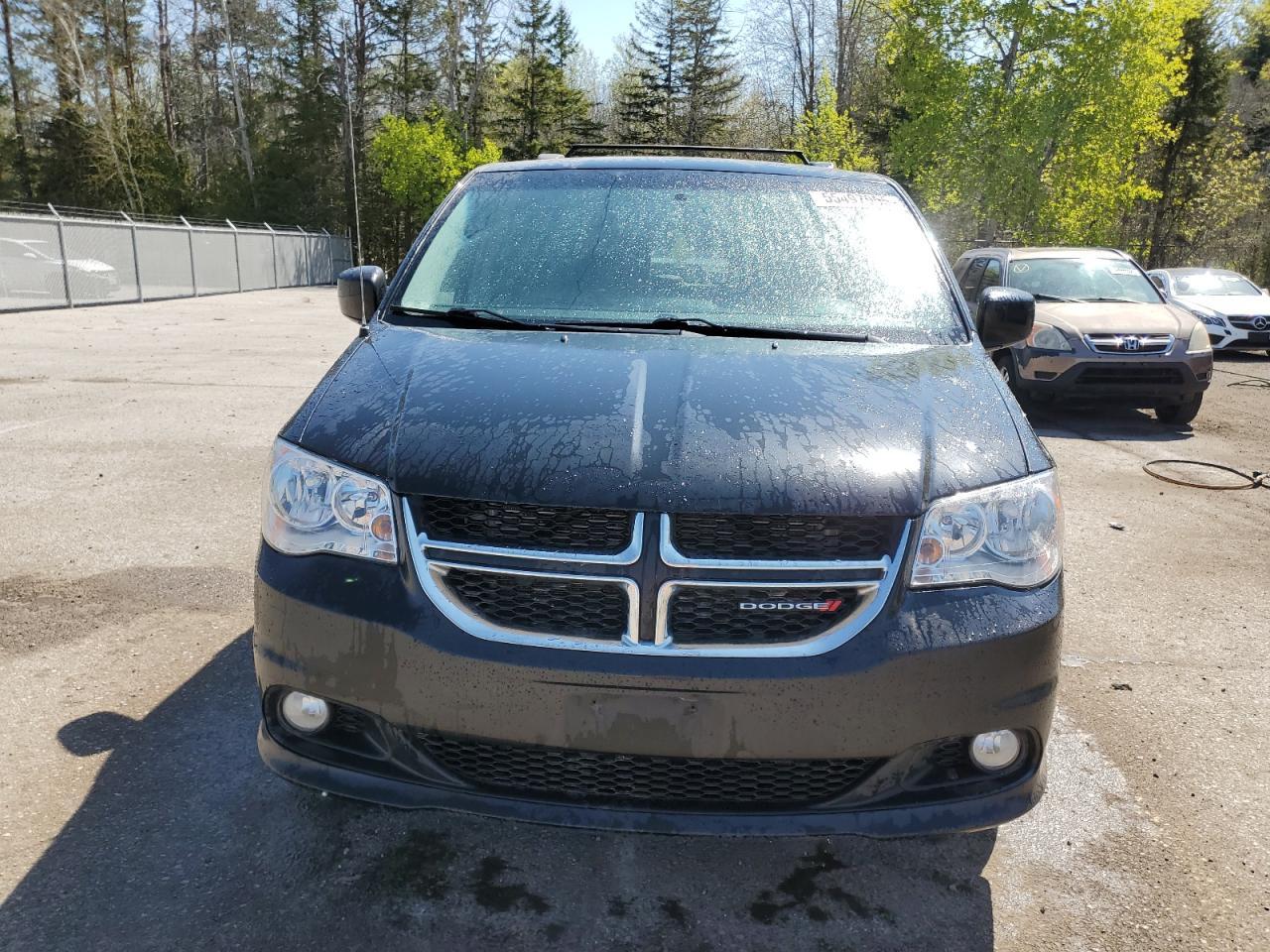 2017 Dodge Grand Caravan Crew Copart, lot number: 55497955, vin: 2C4RDGDG0HR775508. Thumbnail 5