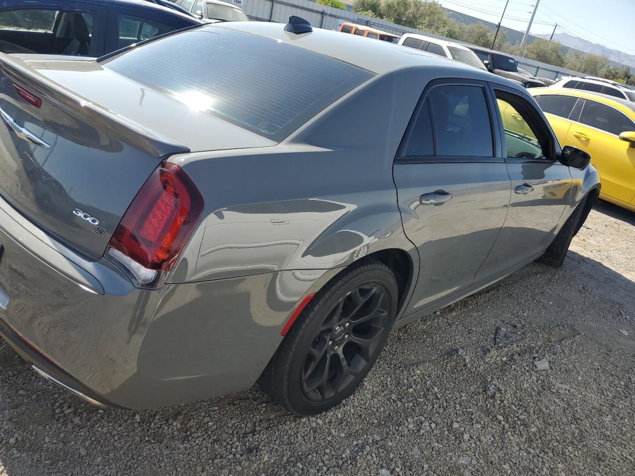 2019 Chrysler 300 S Copart, lot number: 59390735, vin: 2C3CCABG2KH686078. Thumbnail 3