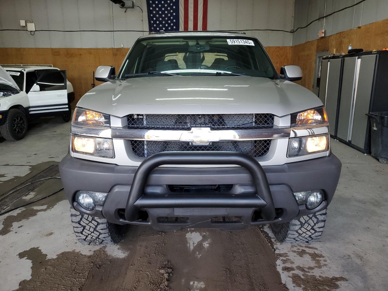 2004 Chevrolet Avalanche K2500 Copart, lot number: 59151345, vin: 3GNGK22G34G246385. Thumbnail 5