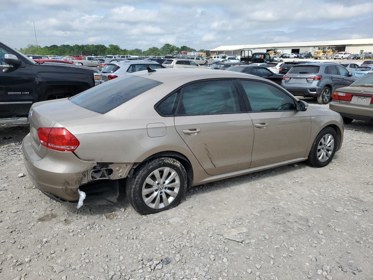 2015 Volkswagen Passat S Copart, lot number: 56024905, vin: 1VWAS7A3XFC035732. Thumbnail 3