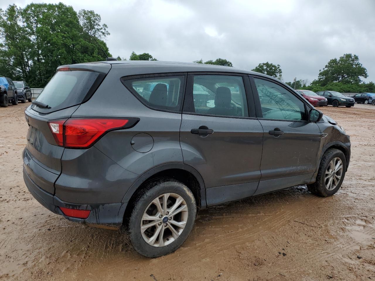 2019 Ford Escape S Copart, lot number: 56312775, vin: 1FMCU0F75KUA87696. Thumbnail 3