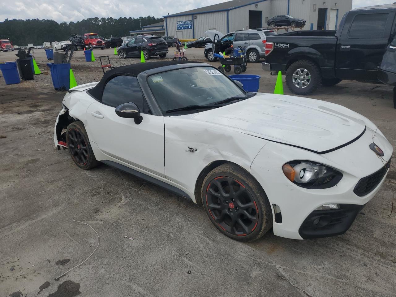 2018 Fiat 124 Spider Classica Copart, lot number: 58321195, vin: JC1NFAEK5J0134540. Thumbnail 4