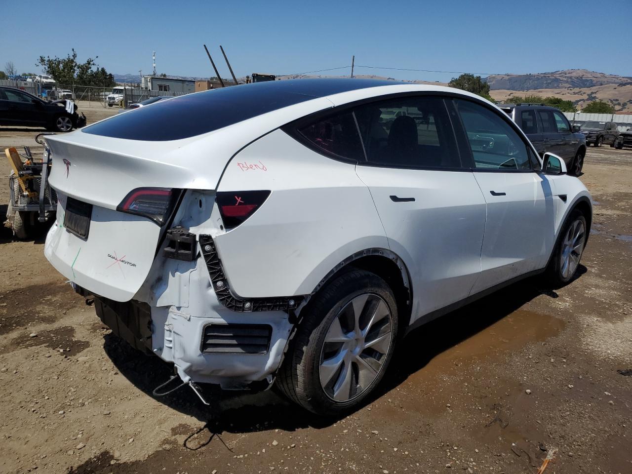 2022 Tesla Model Y Copart, lot number: 59139925, vin: 7SAYGDEE1NF363171. Thumbnail 3