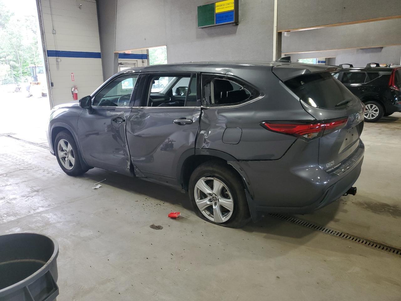 2022 Toyota Highlander L Copart, lot number: 56416845, vin: 5TDBZRBH8NS596792. Thumbnail 2