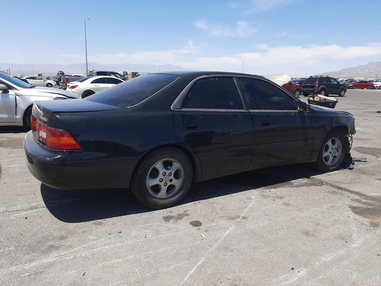 1999 Lexus Es 300 Copart, lot number: 58072315, vin: JT8BF28G3X0178465. Thumbnail 3