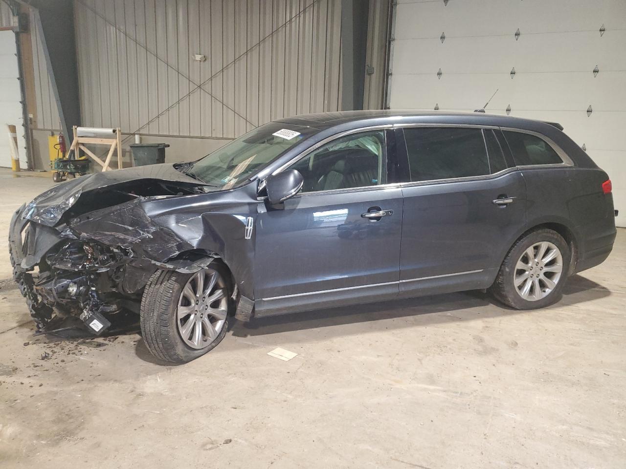 2014 Lincoln Mkt Copart, lot number: 58888805, vin: 2LMHJ5AT6EBL57226. Thumbnail 1