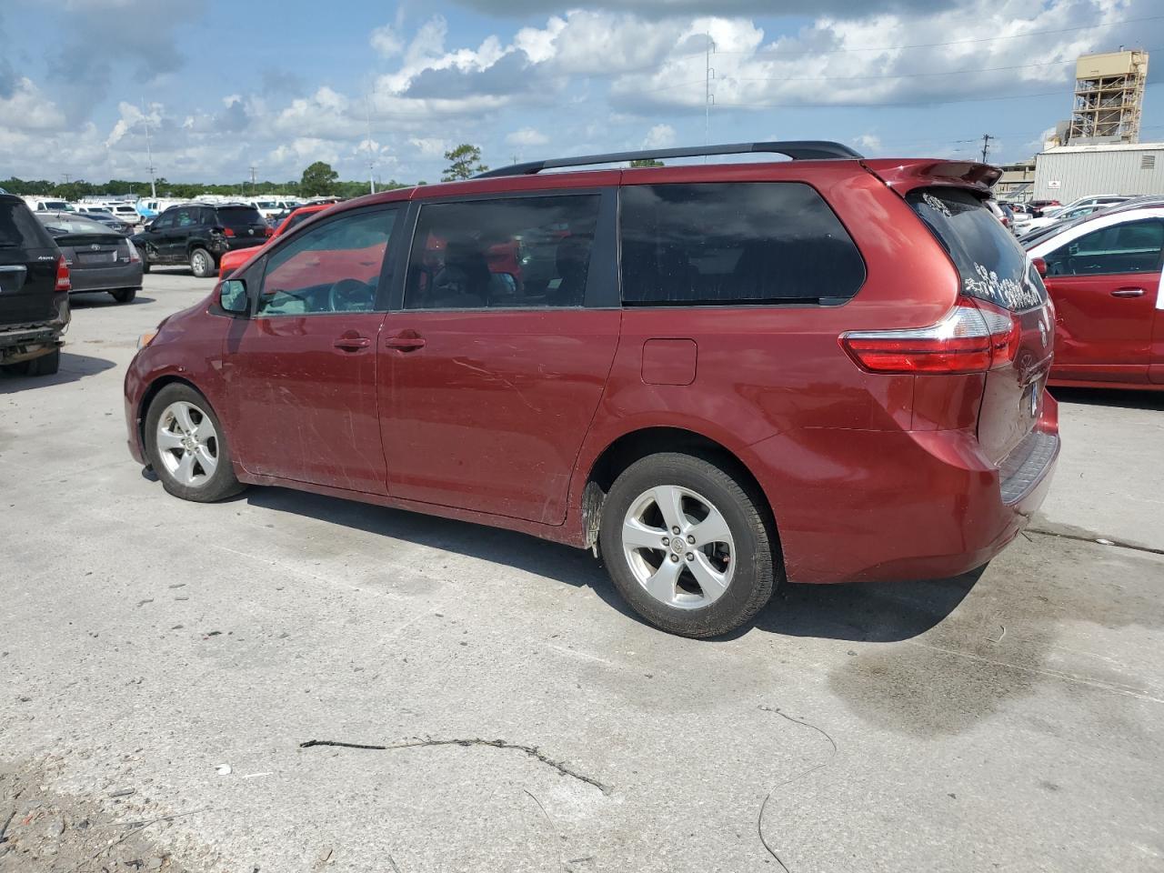 2017 Toyota Sienna Le Copart, lot number: 58005395, vin: 5TDKZ3DC1HS890926. Thumbnail 2
