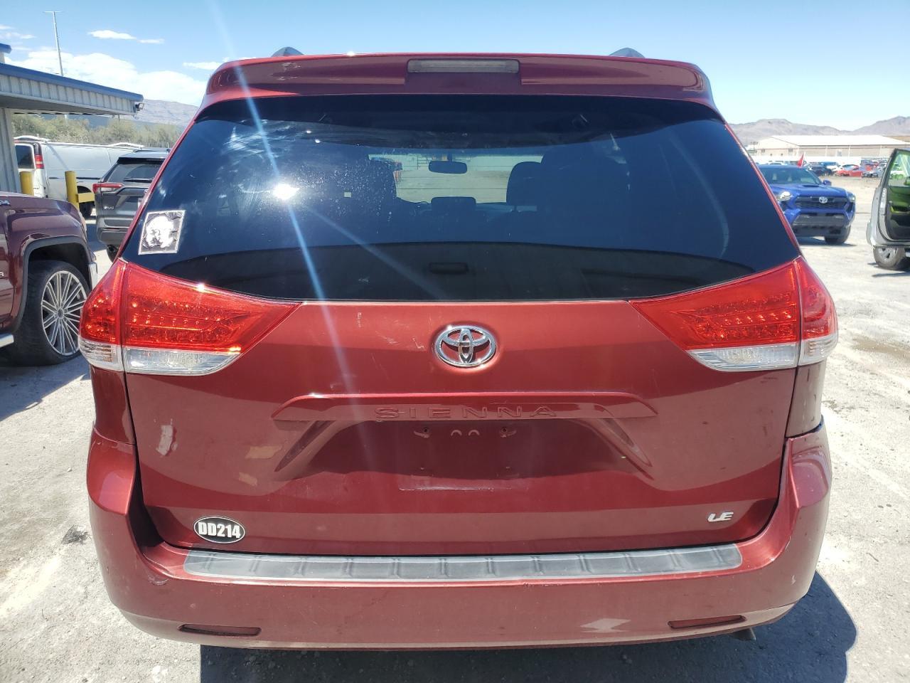 2014 Toyota Sienna Le Copart, lot number: 56601545, vin: 5TDKK3DC7ES462827. Thumbnail 6