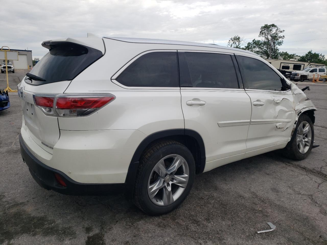 2015 Toyota Highlander Limited Copart, lot number: 56198265, vin: 5TDDKRFHXFS221768. Thumbnail 3