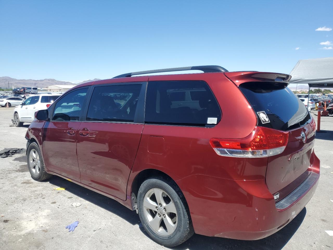 2014 Toyota Sienna Le Copart, lot number: 56601545, vin: 5TDKK3DC7ES462827. Thumbnail 2