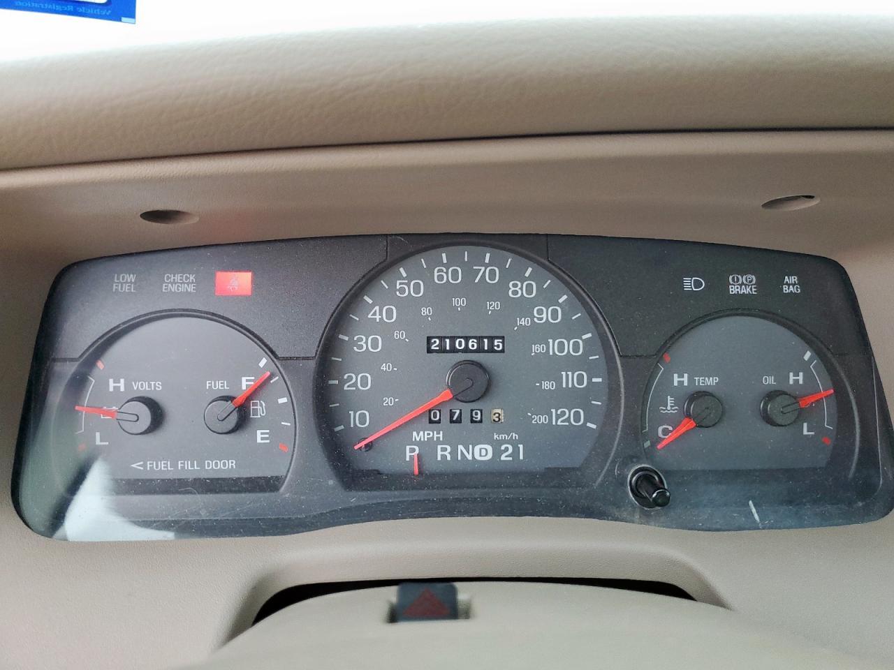 2005 Mercury Grand Marquis Gs Copart, lot number: 58977145, vin: 2MEFM74W95X621069. Thumbnail 9