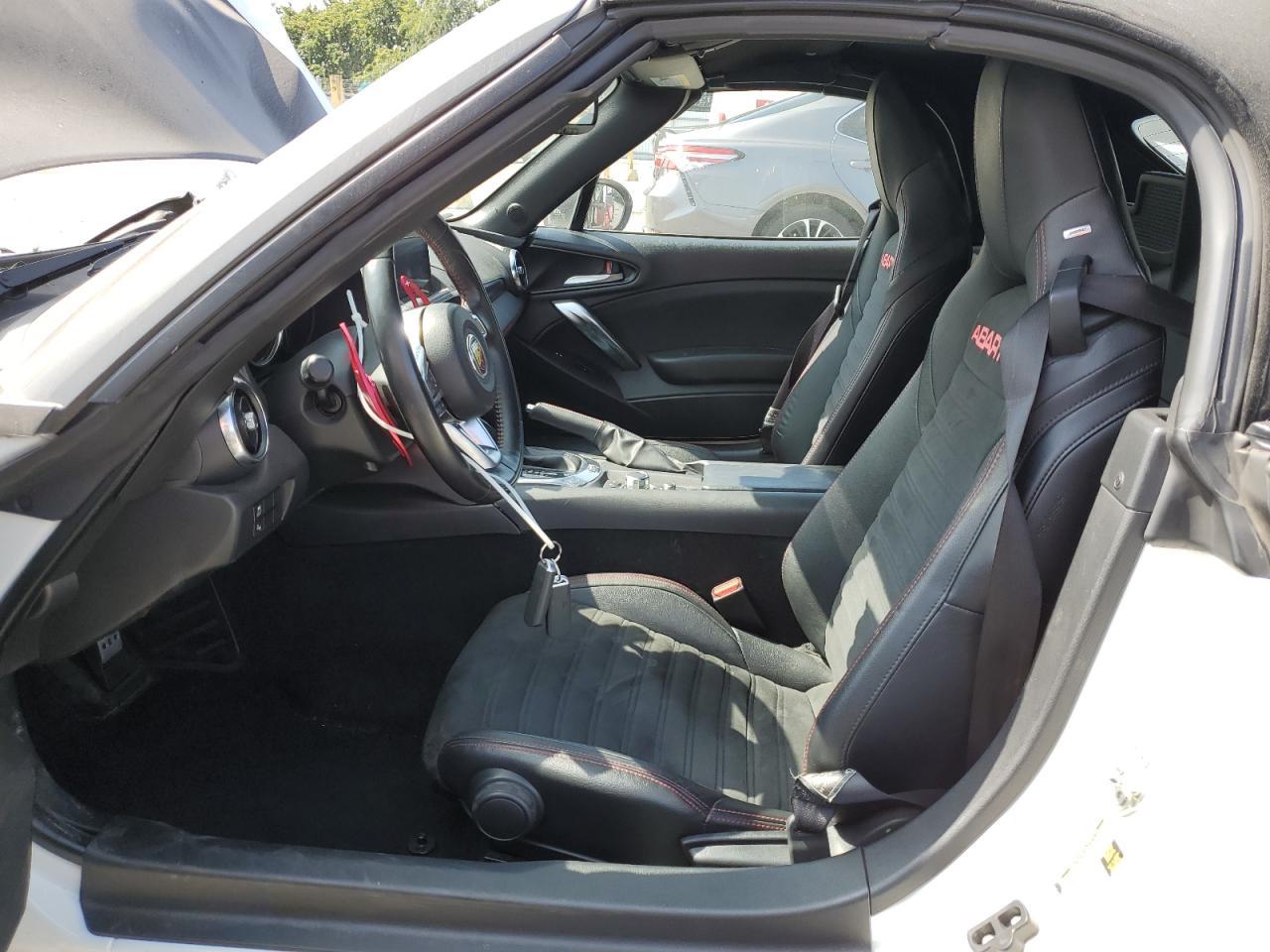 2018 Fiat 124 Spider Classica Copart, lot number: 55810265, vin: JC1NFAEK0J0140178. Thumbnail 7