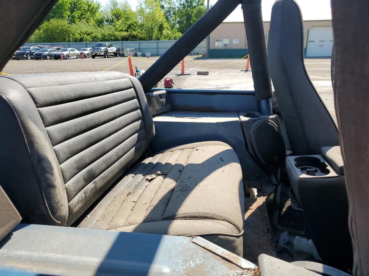 1986 Jeep Jeep Cj7 Copart, lot number: 57076175, vin: 1JCCM87E1GT069711. Thumbnail 10