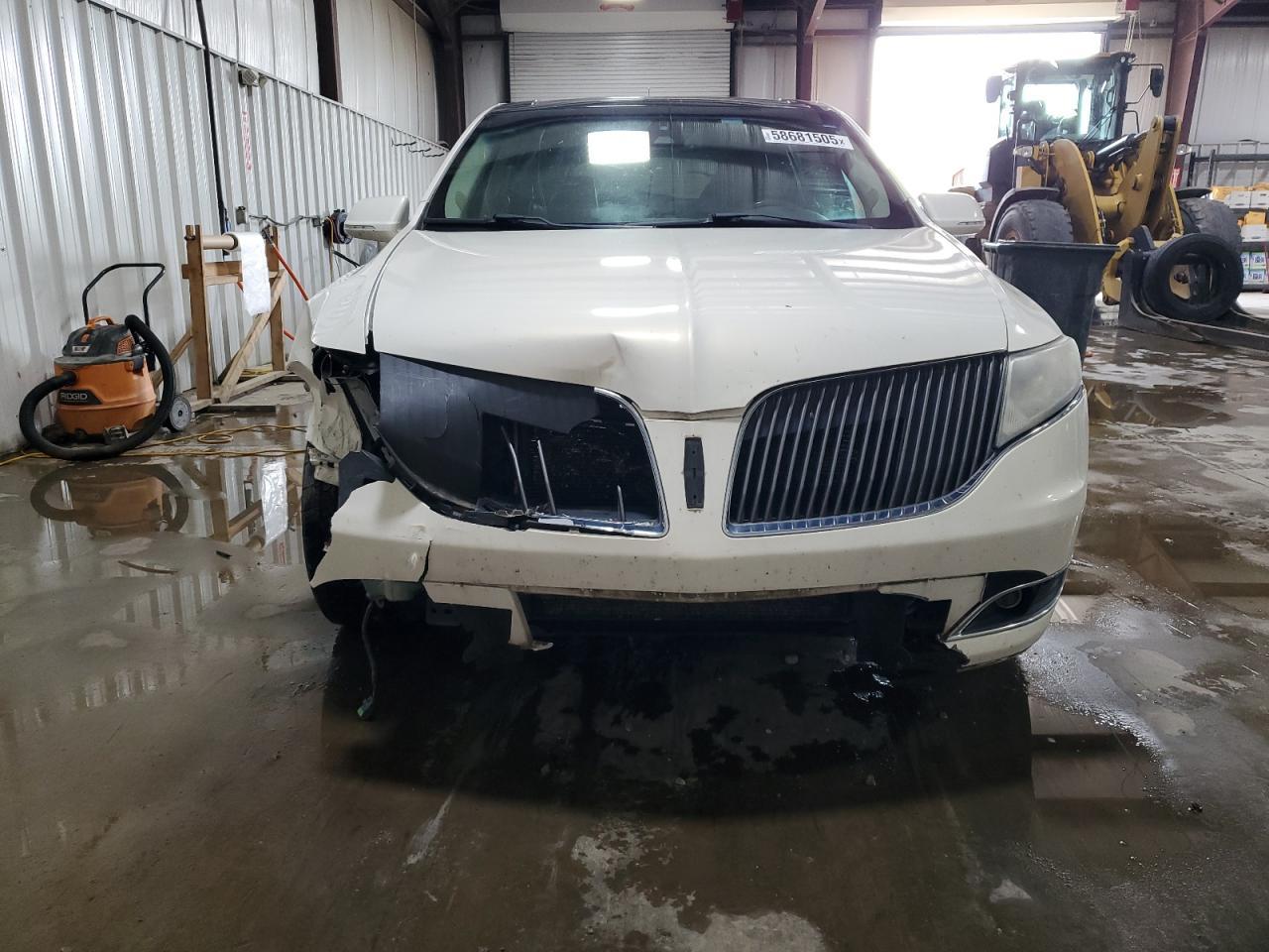 2013 Lincoln Mkt Copart, lot number: 58681505, vin: 2LMHJ5ATXDBL56353. Thumbnail 5