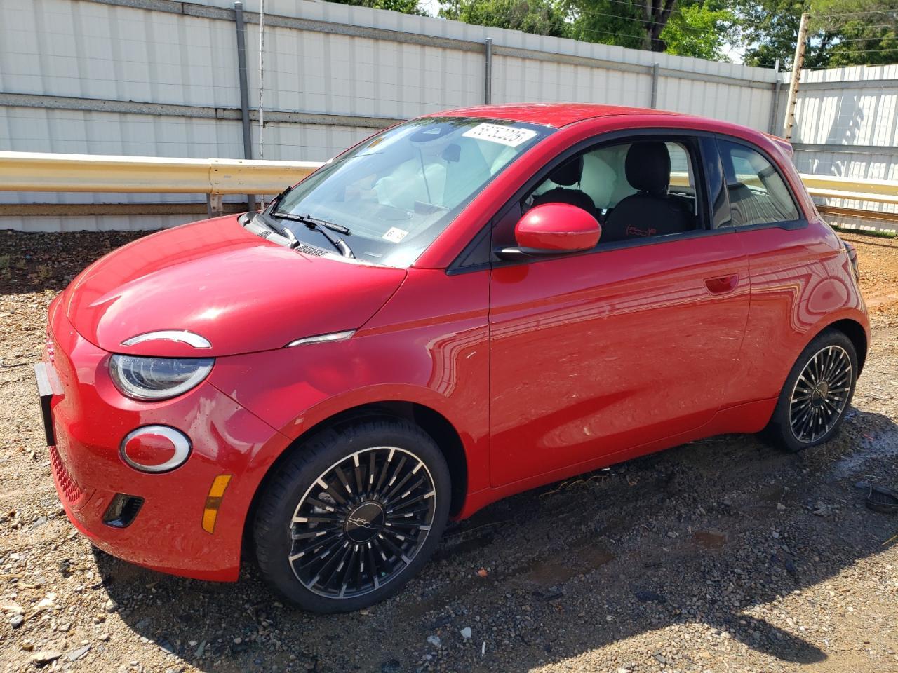 2024 Fiat 500 E Red Copart, lot number: 56752225, vin: ZFAFFAA45RX206538. Thumbnail 1
