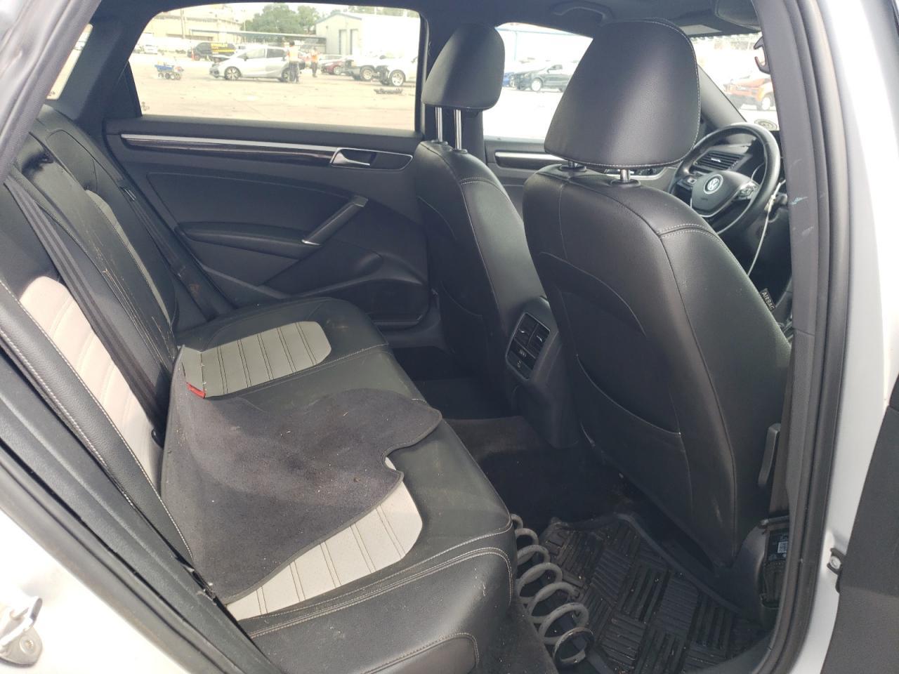 2018 Volkswagen Passat Gt Copart, lot number: 55780665, vin: 1VWJM7A35JC039965. Thumbnail 10