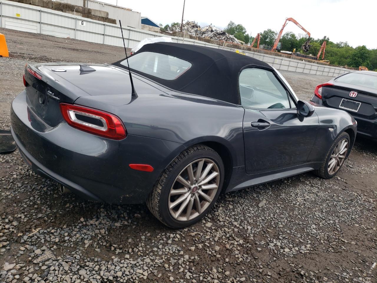 2018 Fiat 124 Spider Classica Copart, lot number: 57092155, vin: JC1NFAEKXJ0139328. Thumbnail 3