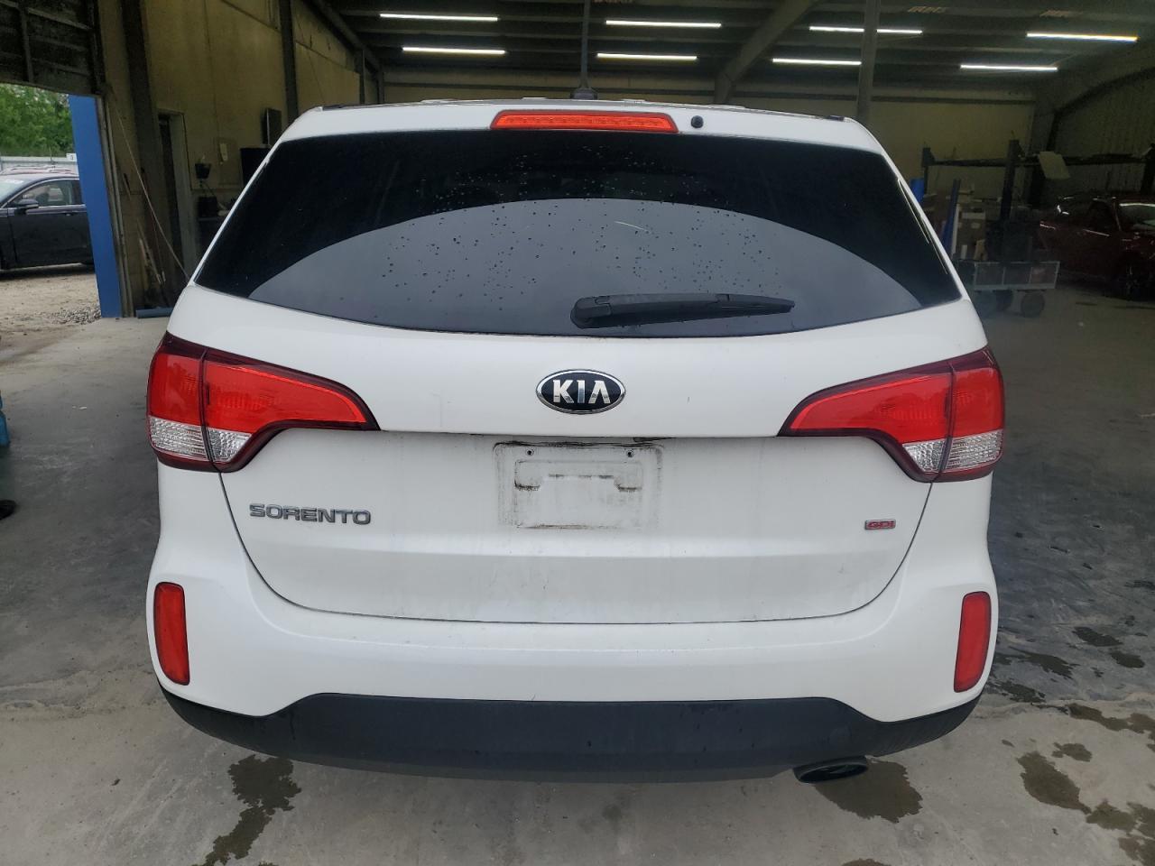 2015 Kia Sorento Lx Copart, lot number: 58171795, vin: 5XYKT3A61FG579331. Thumbnail 6