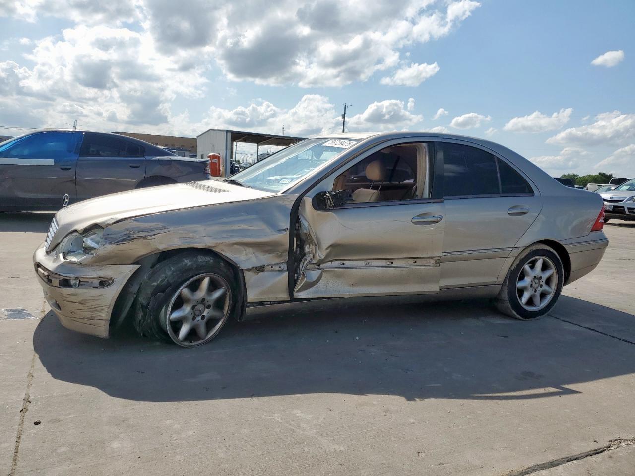 2003 Mercury C Cls 4D 2 Copart, lot number: 58729475, vin: WDBRF61J13A417012. Thumbnail 1