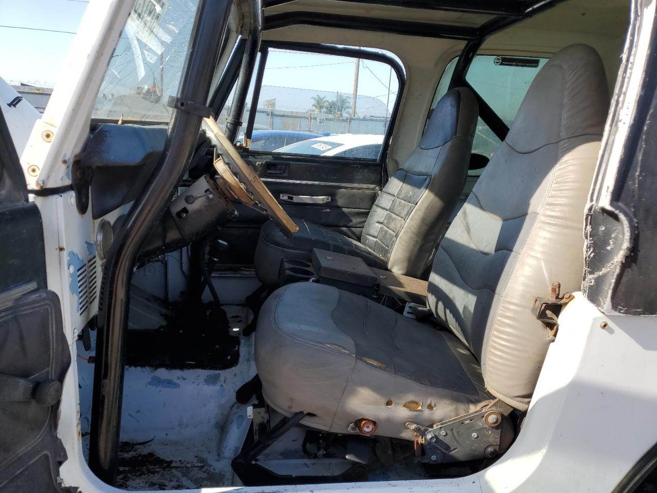 1983 Jeep Jeep Cj7 Copart, lot number: 57912325, vin: 1JCCN87E5DT072300. Thumbnail 7