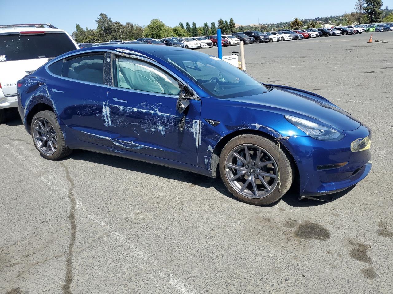 2020 Tesla Model 3 Copart, lot number: 59198985, vin: 5YJ3E1EA8LF706001. Thumbnail 4