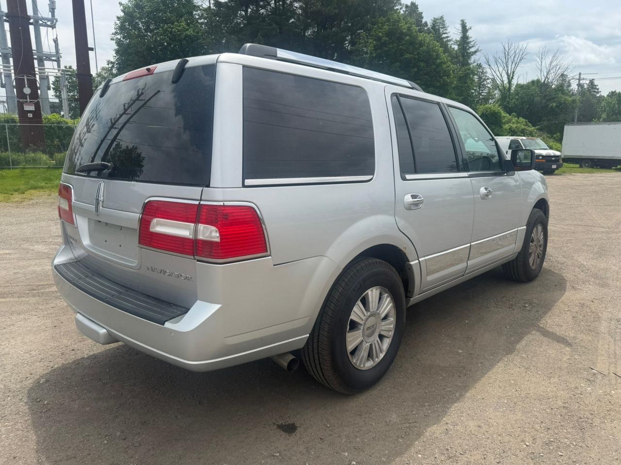 2010 Lincoln Navigator Copart, lot number: 59300035, vin: 5LMJJ2J57AEJ06563. Thumbnail 4