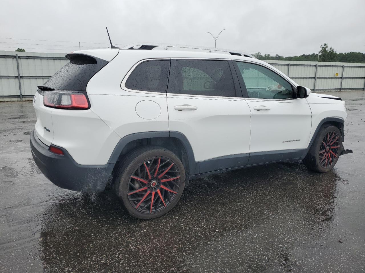 2019 Jeep Cherokee Latitude Copart, lot number: 56652185, vin: 1C4PJLCBXKD332002. Thumbnail 3