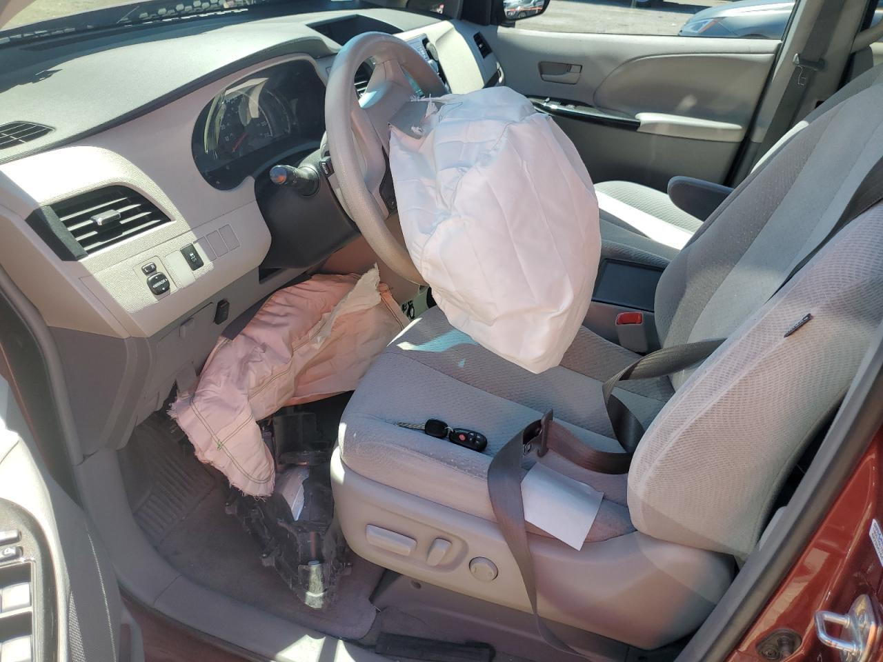 2014 Toyota Sienna Le Copart, lot number: 56566325, vin: 5TDKK3DC7ES462827. Thumbnail 7