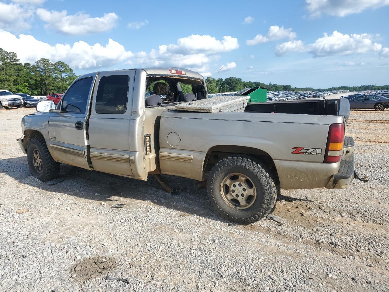 2002 Chevrolet Silverado K1500 Copart, lot number: 56278915, vin: 2GCEK19T121378130. Thumbnail 2